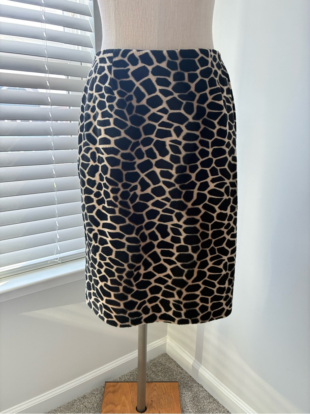 VTG Central Falls 90s Women's Giraffe Furry Pencil Skirt